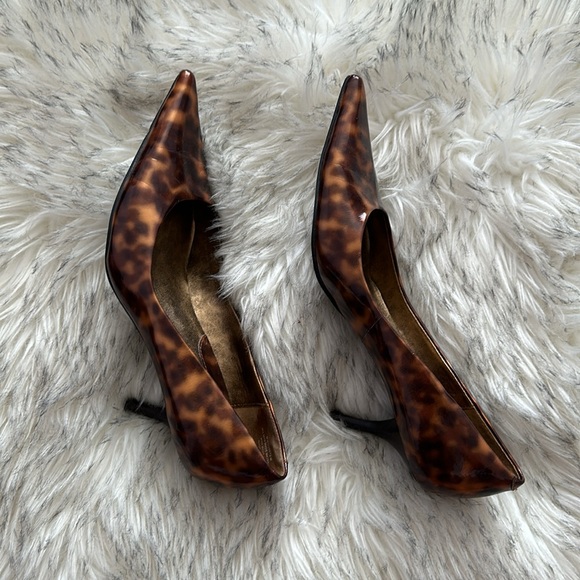 NINE WEST shiny tortoise-print heel! - Picture 4 of 11